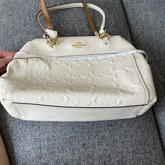 Coach Cream Shoulder Bag - Picture 12 of 16